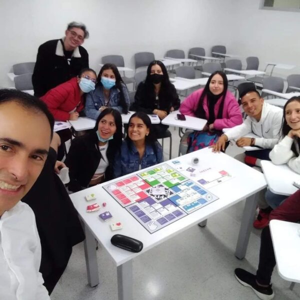 Facilitación Juego de Emprendimiento para la educacion de emprendimiento